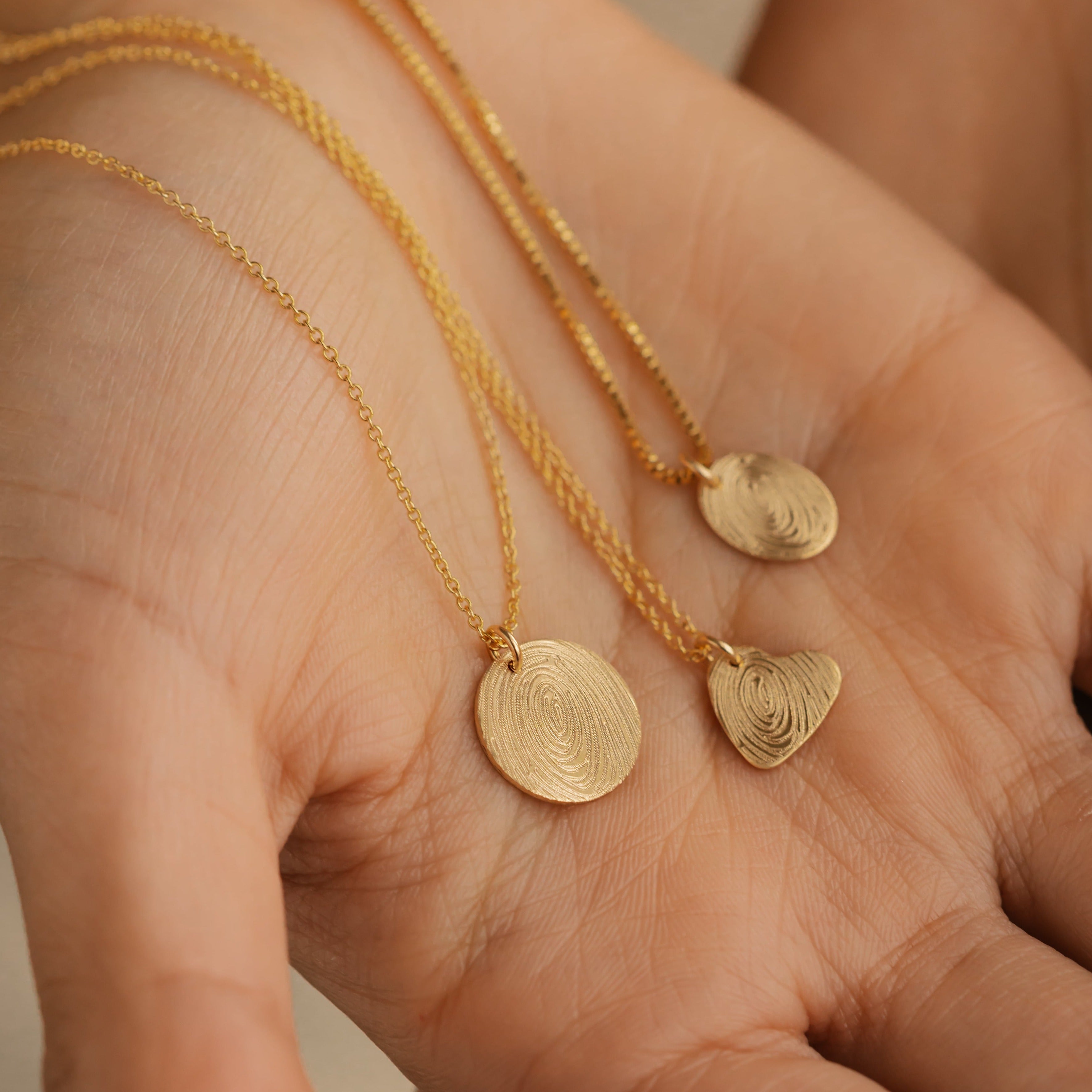 fingerprint jewelry made from actual fingerprint. Best memorial gifts