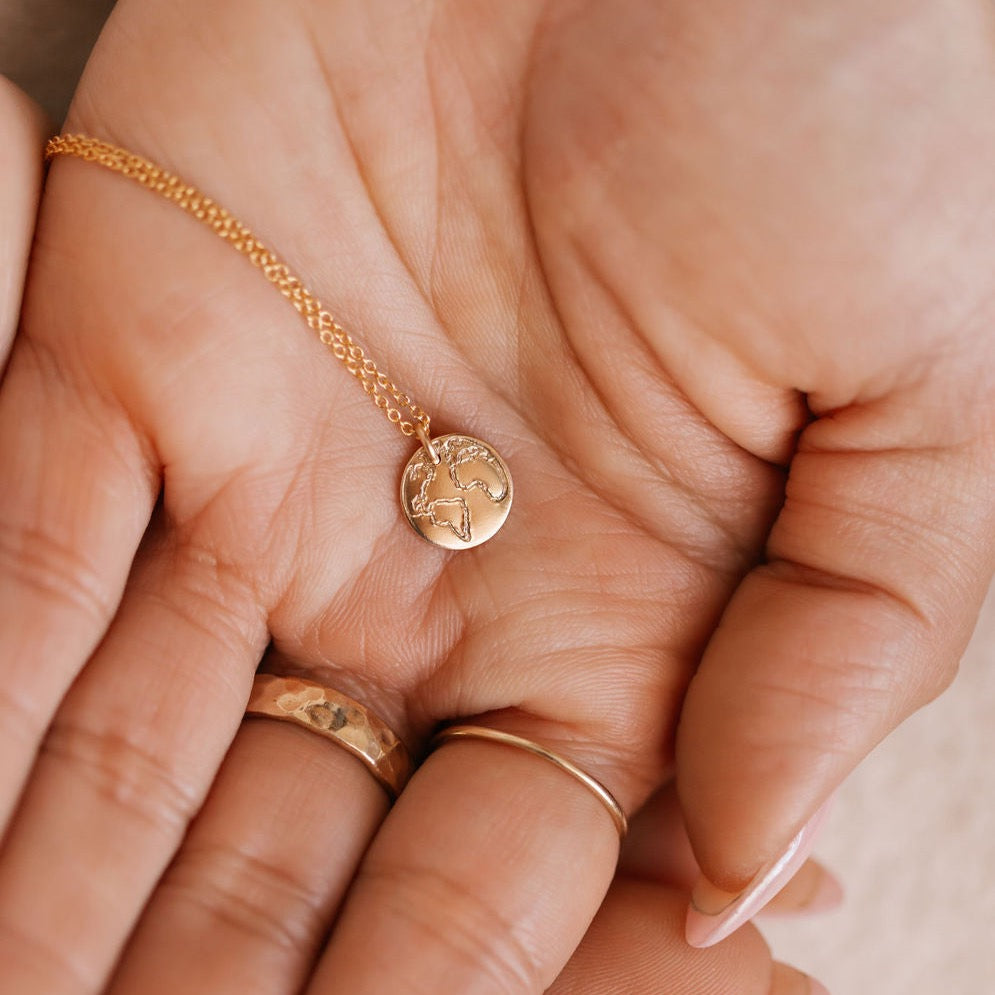 anti tarnish map necklace for travellers